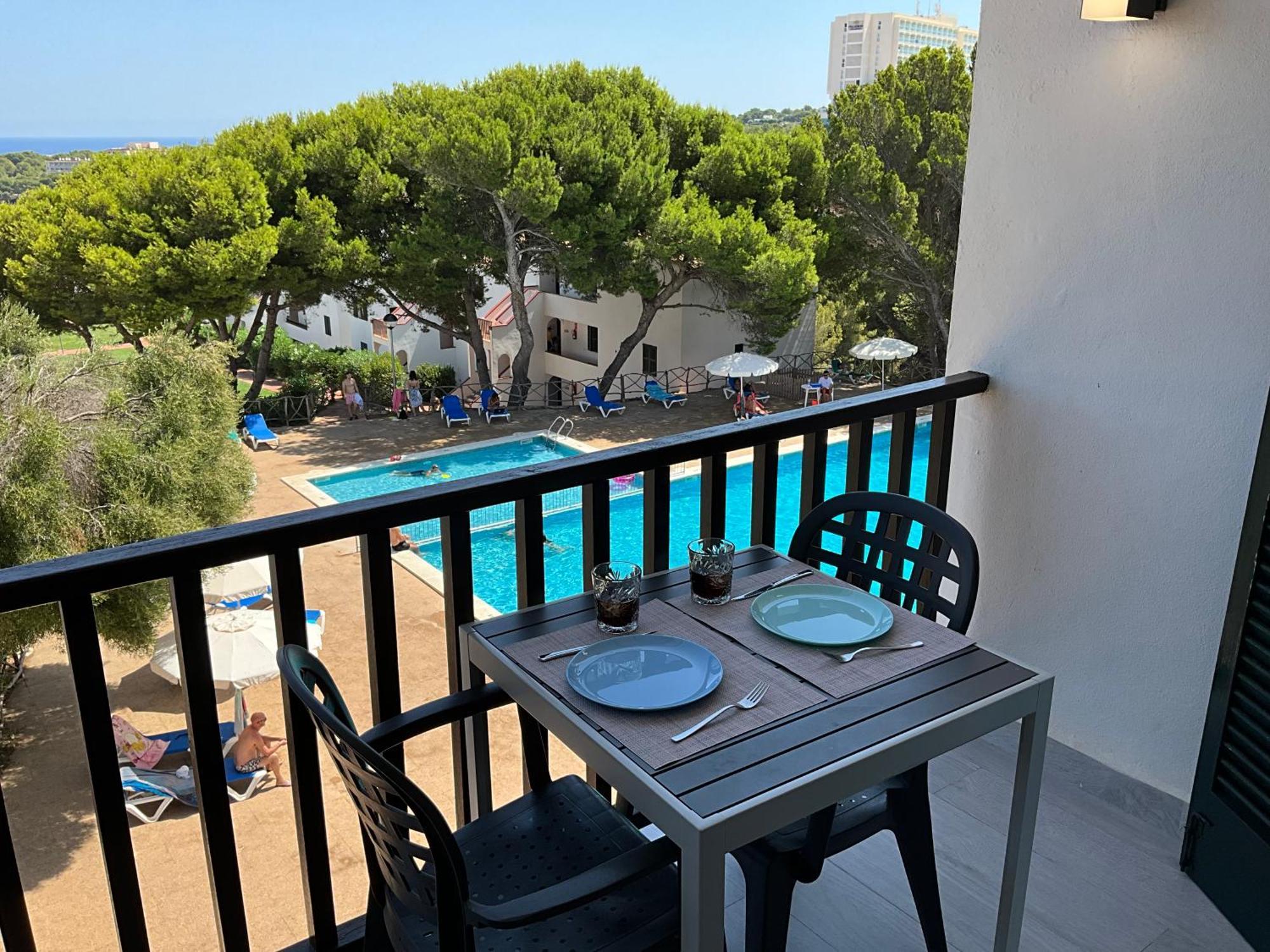 Vistas Al Mar Y La Piscina Apartment Arenal d'en Castell Exterior photo