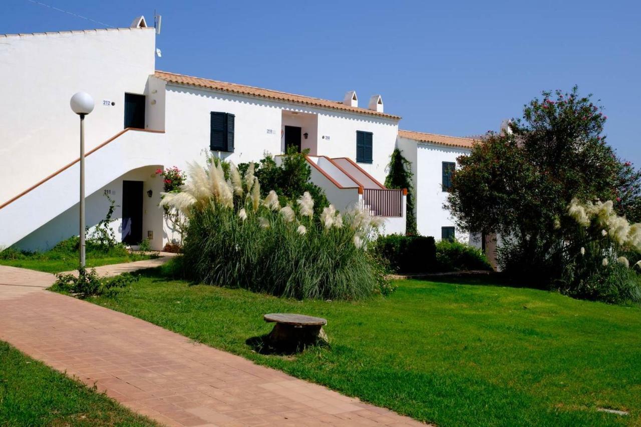 Vistas Al Mar Y La Piscina Apartment Arenal d'en Castell Exterior photo