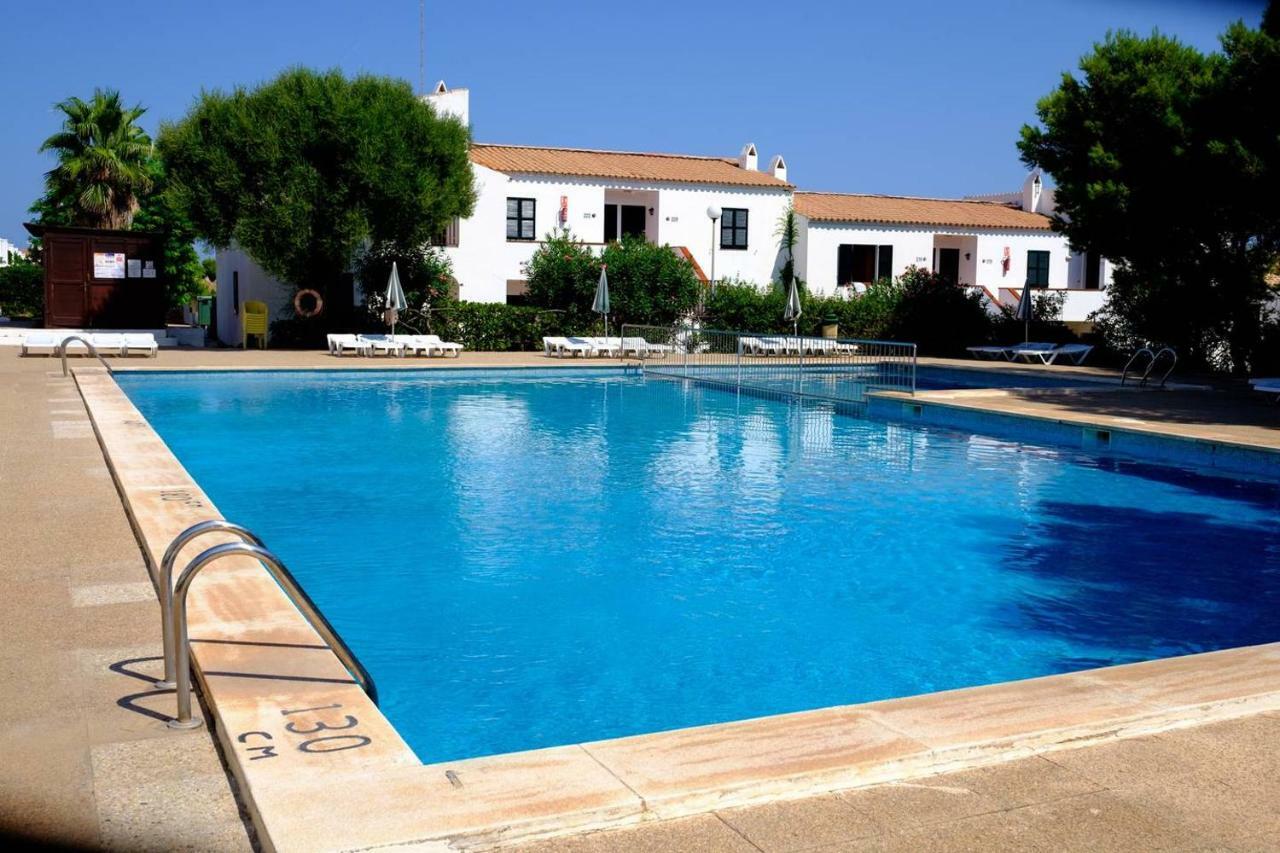 Vistas Al Mar Y La Piscina Apartment Arenal d'en Castell Exterior photo